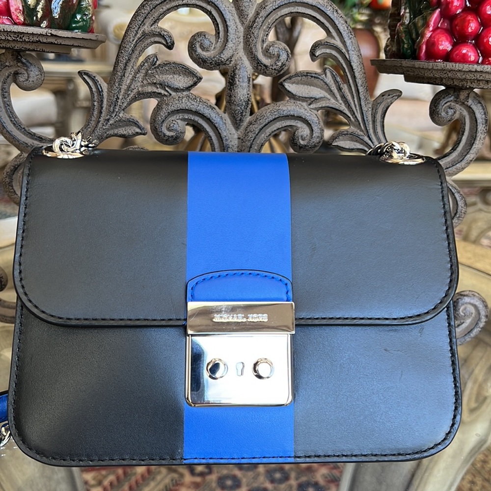 Michael Kors SloanEditor Shoulder Bag. Pictures are part of description - Picture 12 of 12